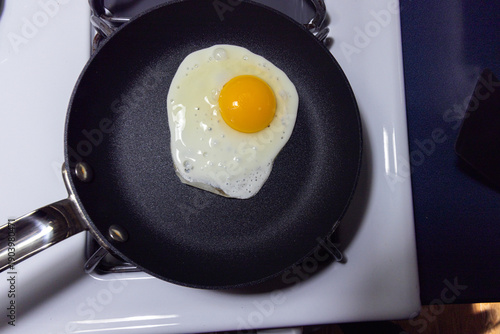 Φωτογραφία Sunny Side Up Egg Cooking