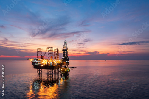 Canvastavla Aerial view of offshore jack up rig in a shipyard during sunset for oil and gas exploration and production