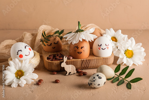 Wooden tray of creative Eas...
