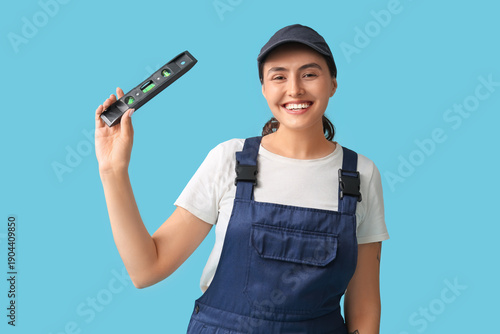 Young female construction w...