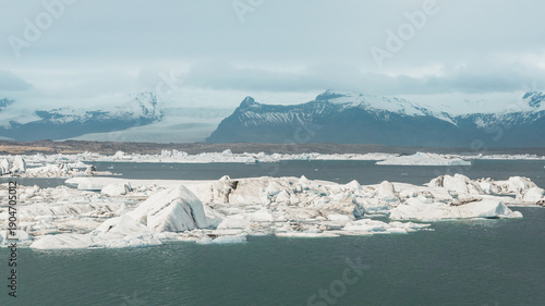 Quadro su tela The Jokulsarlon glacier lagoon was formed naturally from melted glacial water - reminder of global warming