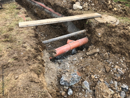 Wallpaper Mural Behelfsmäßiger Übergang durch Holzbretter über eine Baugrube Torontodigital.ca