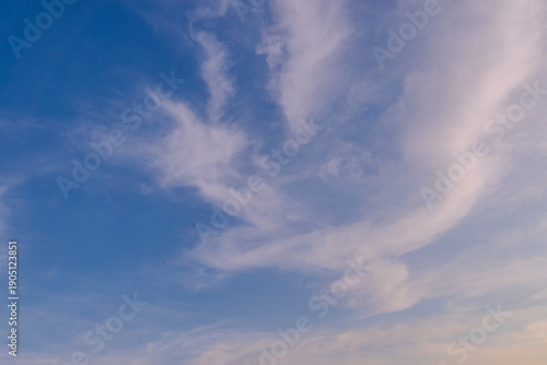 青空を這う