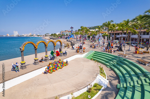 Tableau sur toile Aerial Drone View of Day of the Dead Decorations on the Malecón Boardwalk in Pue