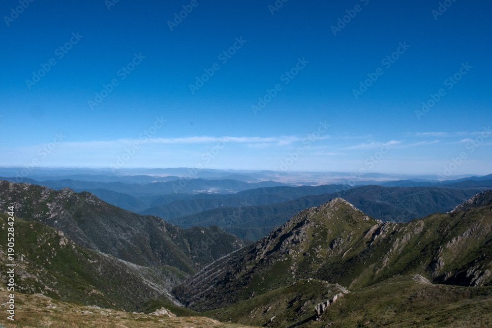 Obraz premium Snowy Mountains View