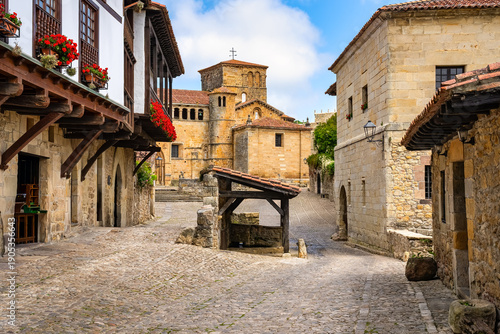 Photos Main view of the beautiful village of Santillana del Mar with the collegiate chu