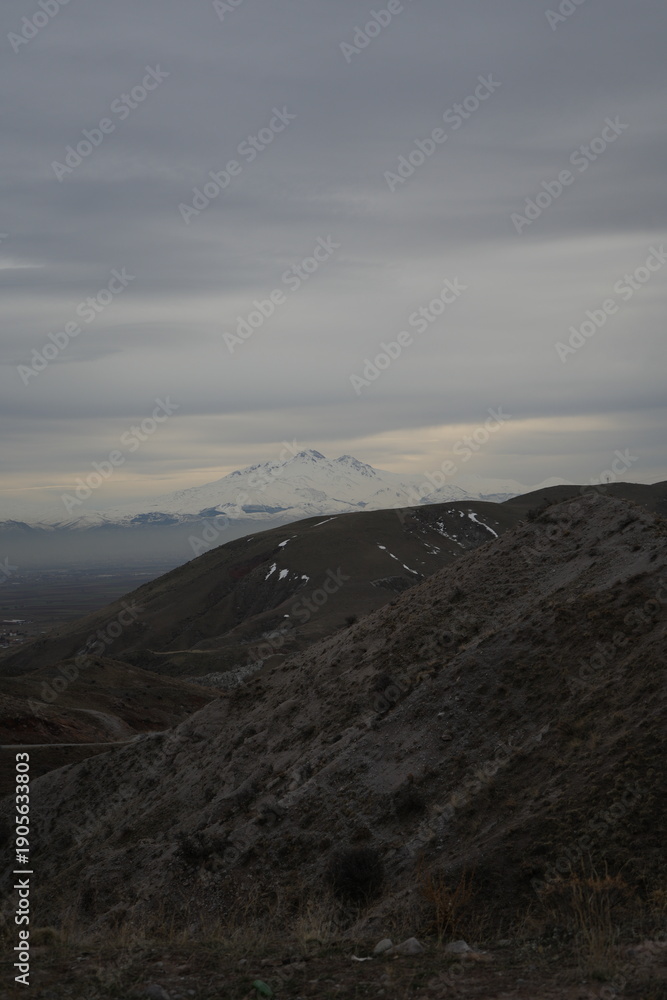 Fototapeta premium sunset in the mountains