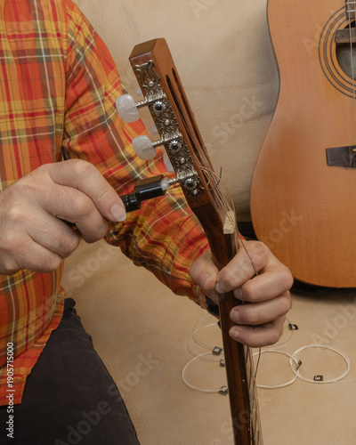 Replacing guitar strings