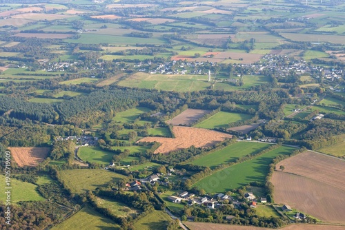 la campagne Bretonne de Gouézec à Spezet vu de montgolfière