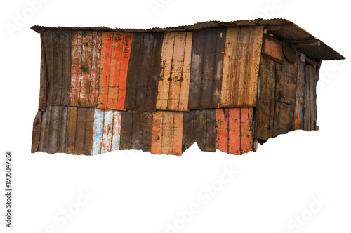 einsame alte Hütte aus Holz, bemalt in Orange- und Brauntönen