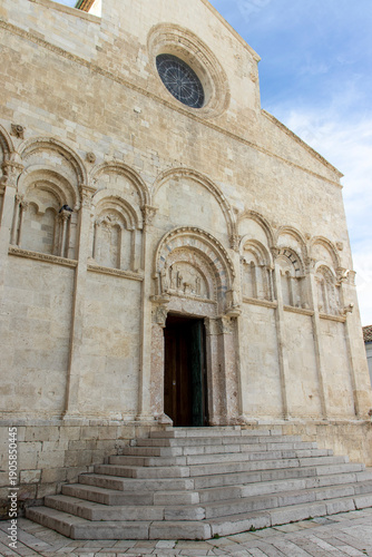 Termoli, seaside gem of Molise, unites a colorful medieval borgo on a rocky promontory, Swabian castle, Romanesque cathedral and wide sandy beaches lapped by the Adriatic.