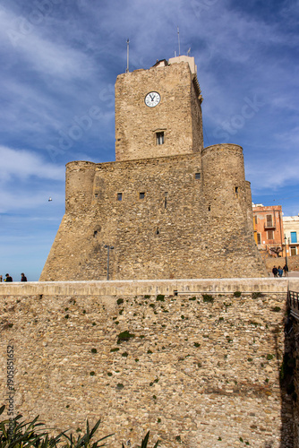 Termoli, seaside gem of Molise, unites a colorful medieval borgo on a rocky promontory, Swabian castle, Romanesque cathedral and wide sandy beaches lapped by the Adriatic.