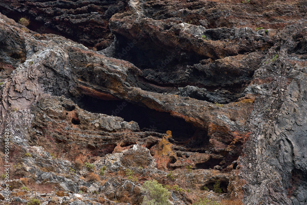 Obraz premium Caves in Los Gigantes cliffs