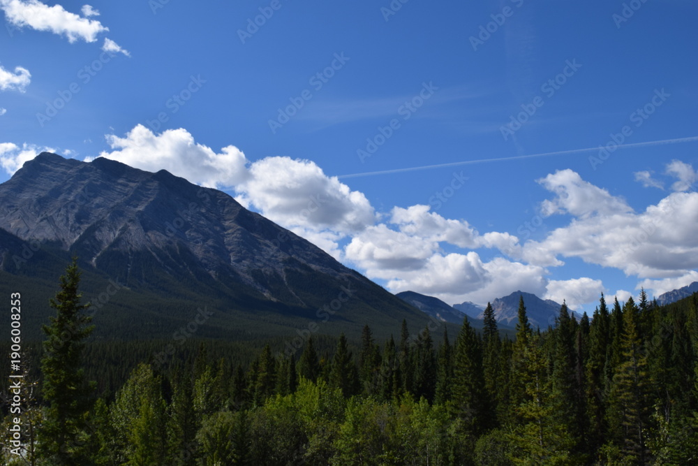Obraz premium mountains and clouds
