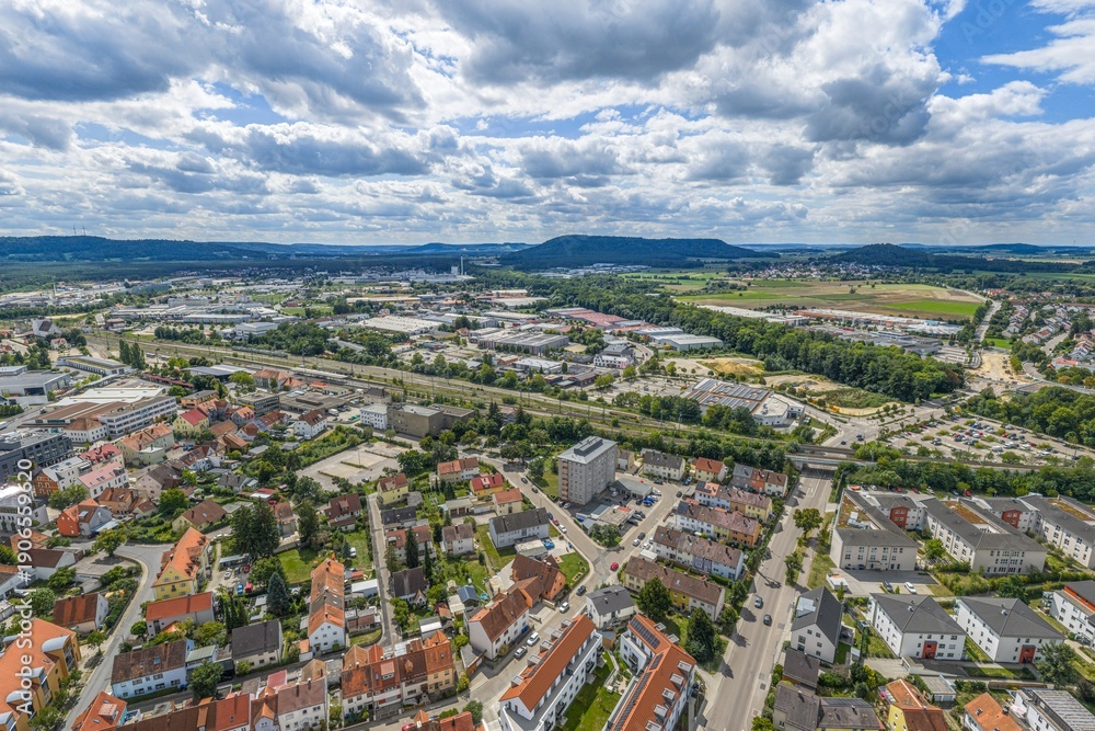 Fototapeta premium Neumarkt, eine Kreisstadt in der westlichen Oberpfalz in Bayern aus der Vogelperspektive