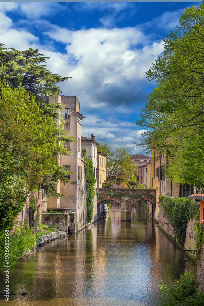 Obraz premium River Rio in Mantua, Italy