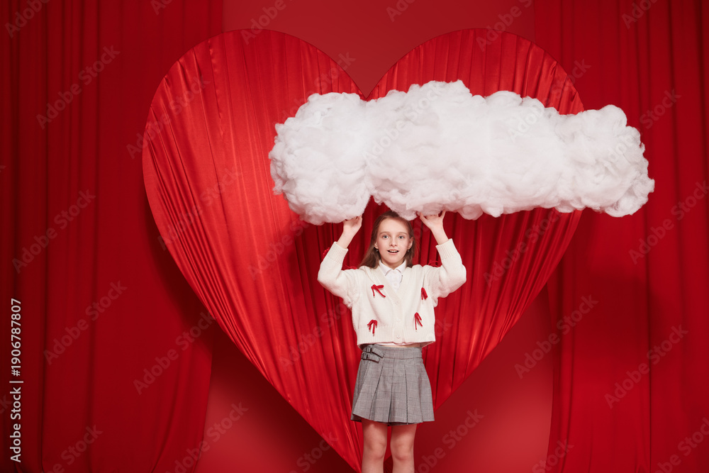 Fototapeta premium Dreamy Valentine Child