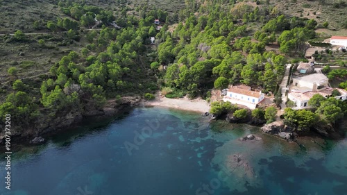 Kleiner Strand in Spanien, aufgenommen im November. Standort: Costa Brava.