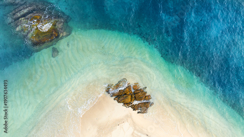 Tableau sur toile Tropical Nature sand sea and summer sea water with beautiful bright sunlight