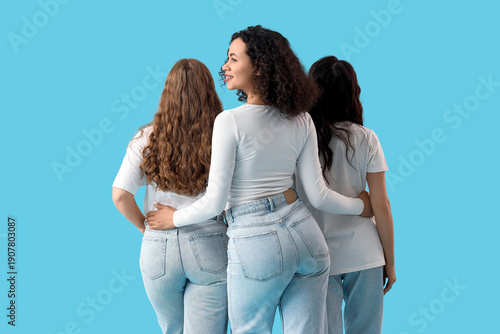 Young body positive women h...