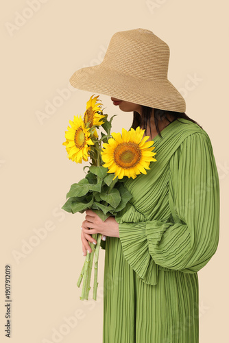 Young woman with beautiful ...