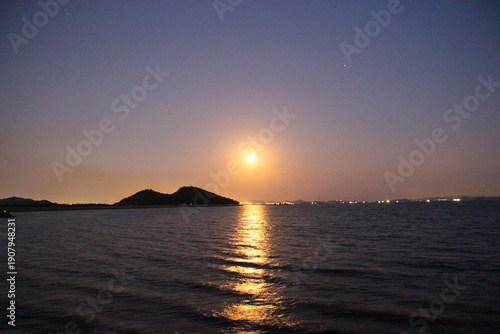 ムーンロード　ブルームーン　満月