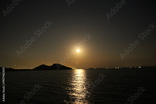 ムーンロード　ブルームーン