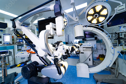 Εκτύπωση καμβά Surgical microscope workstation in sterile neurosurgery department