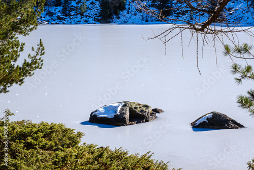 Inverno al Lago di Saoseo, Poschiavo, Svizzera