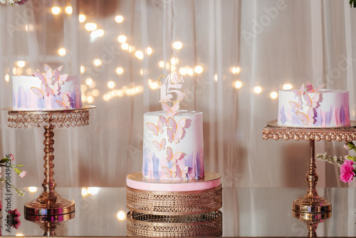 Fotografia Cake decorated with the sign My 15th in Spanish