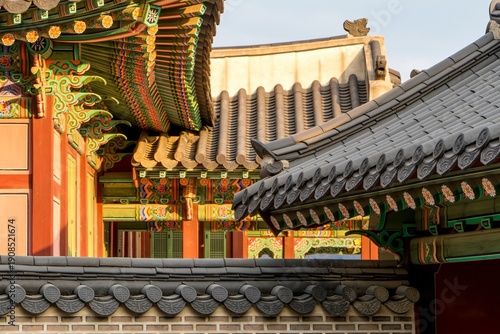 Canvas Print Traditional Korean Palace Architecture in Autumn, Seoul