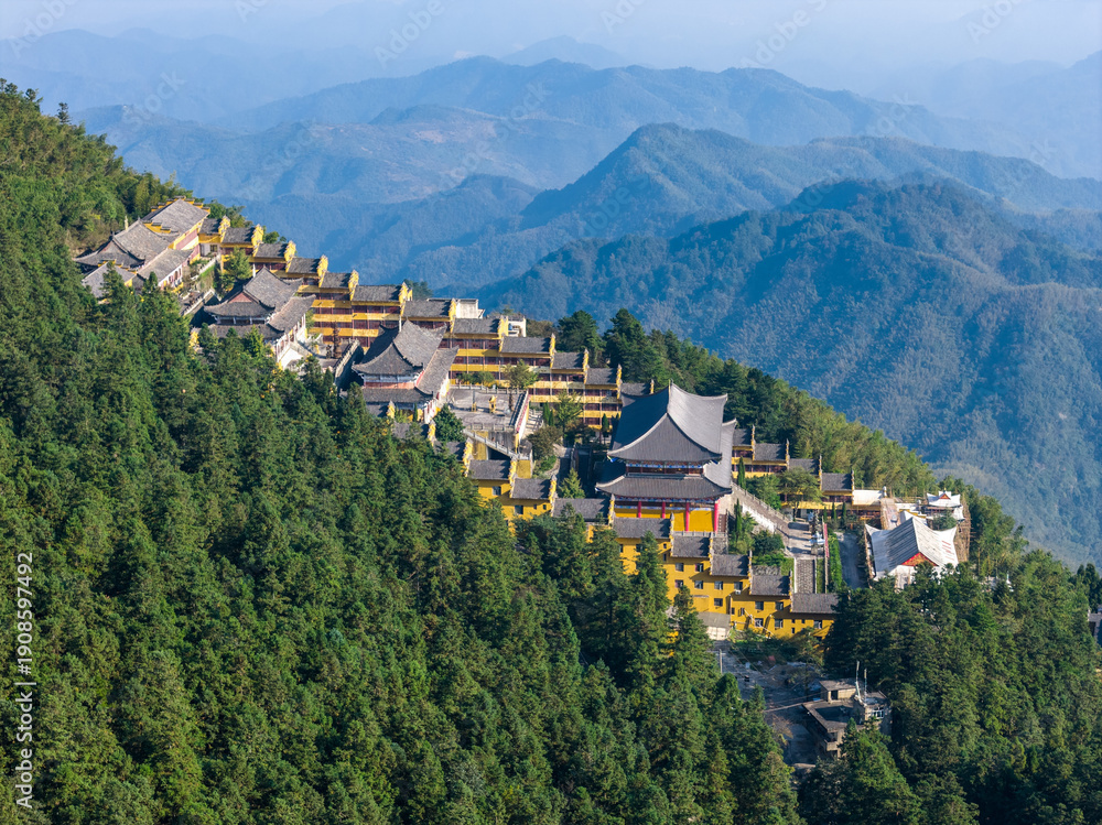 Obraz premium Immeasurable Life Monastery, Tongshan Mountain, Xianning County, Hubei Province, China