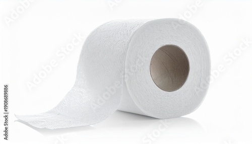 Saubere Toilettenpapierrolle mit abgerolltem Blatt auf weißem Hintergrund