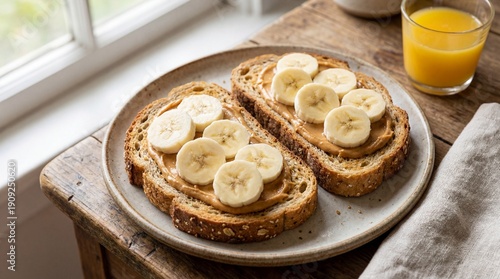 Delicious breakfast toast t...