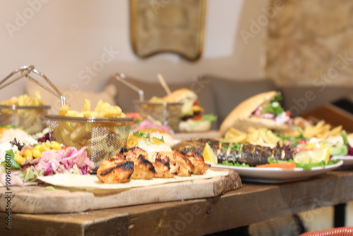 Foto Plats variés dans un restaurant brasserie