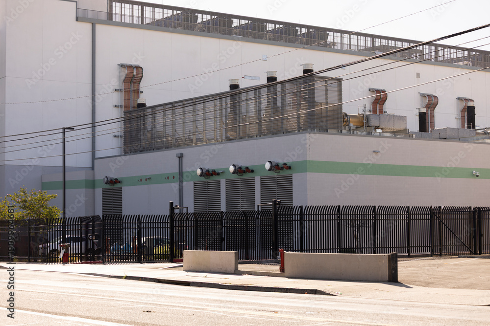Naklejka premium Afternoon sun shines on a data center facility in Vernon, California, USA.