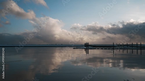 Wallpaper Mural 港の雪景色 Torontodigital.ca