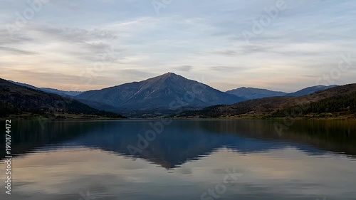 Vertical film weave overlay with micro up-down motion and smooth easing