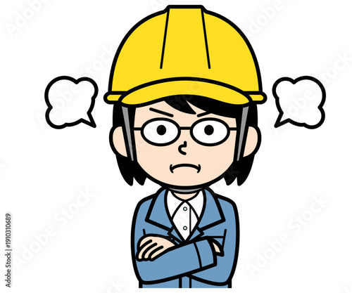 怒っているヘルメットをかぶった現場監督の中年女性