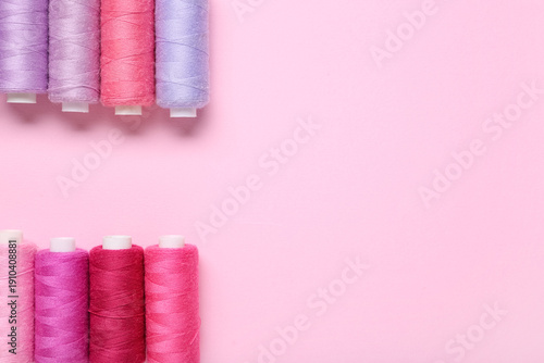 Rows of colorful thread spo...