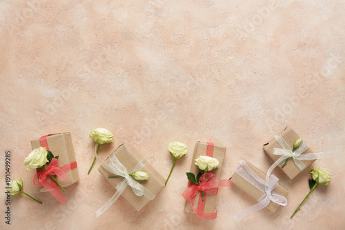 Gift boxes with beautiful w...