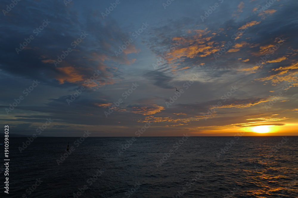Fototapeta premium sunset over the sea