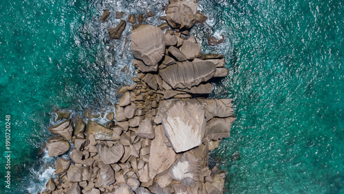 Drohnenaufnahme der Seychellen – Tropische Strände und türkisfarbenes Meer auf Praslin, Mahé und La Digue aus der Vogelperspektive