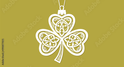 Celtic Four Leaf Clover Pendant Closeup.