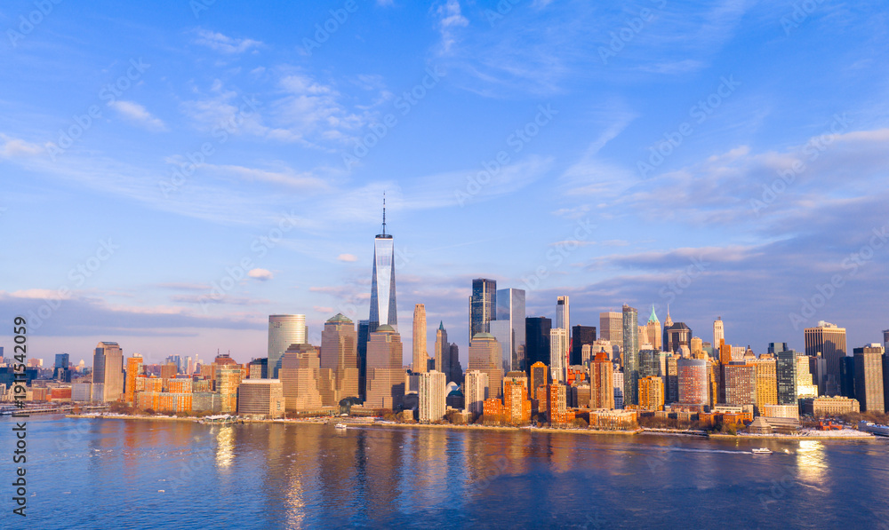Fototapeta premium New York downtown cityscape with Manhattan skyline view.