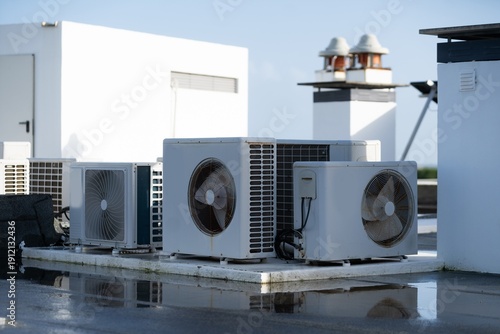 Photos Air conditioning (HVAC) installed on the roof of industrial buildings