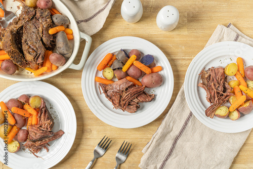 Obraz na plátně Classic beef pot roast dinner with roasted vegetables