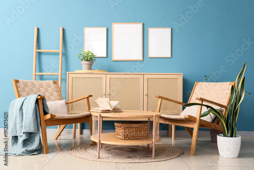 Comfortable armchairs, coff...