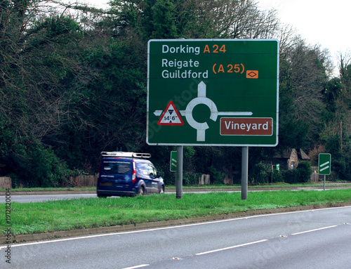 Tableau sur toile Roundabout sign near Dorking