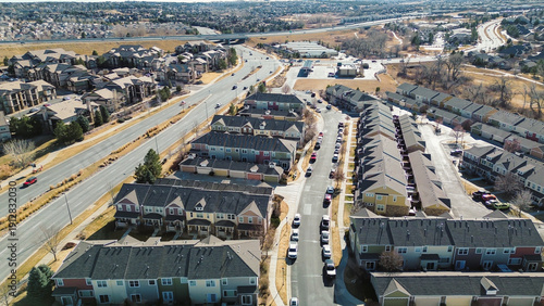 Valokuva Intersection near E Arapahoe Rd and local connectors frames dense housing stretching toward the hills